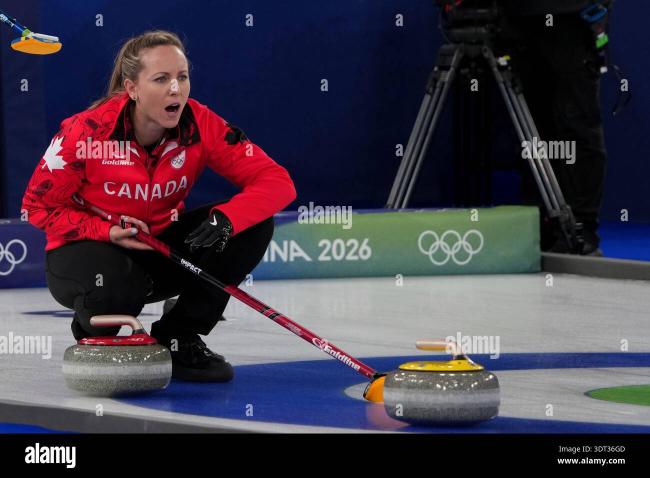 Canada's Rachel Homan in action during a women's curling semifinal ...