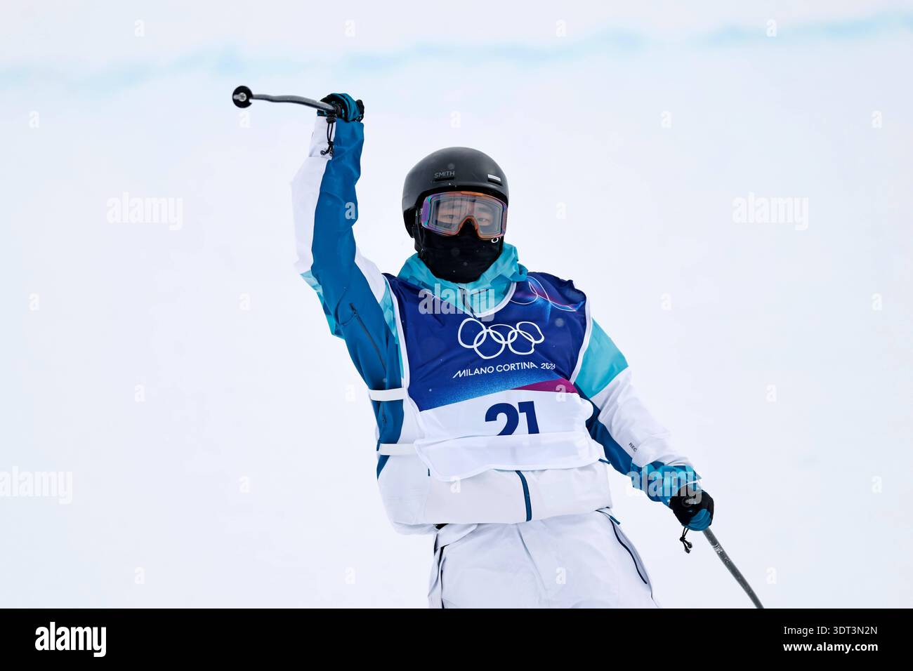 260220 -- LIVIGNO, Feb. 20, 2026 -- Sun Jingbo of China reacts during ...