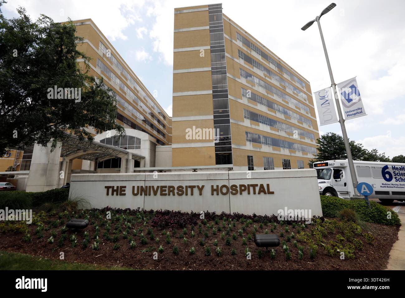FILE - The University of Mississippi Medical Center stands in Jackson ...