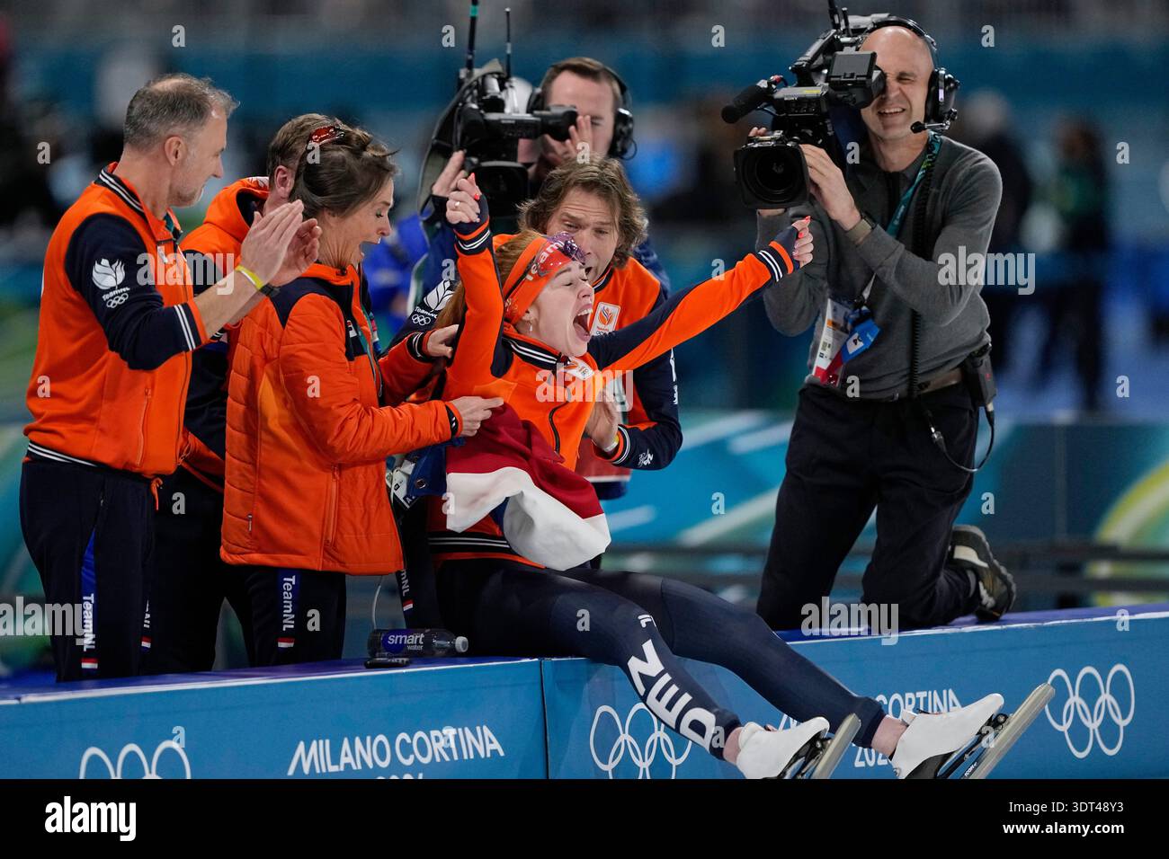 Rudolf Rijpma Antoinette Rijpma-de Jong of the Netherlands celebrates winning the ...