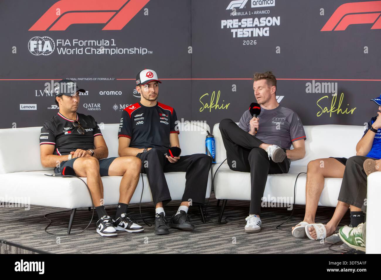 Sergio Perez (Cadilac), Esteban Ocon (Haas), Nico Hulkenberg (Audi ...