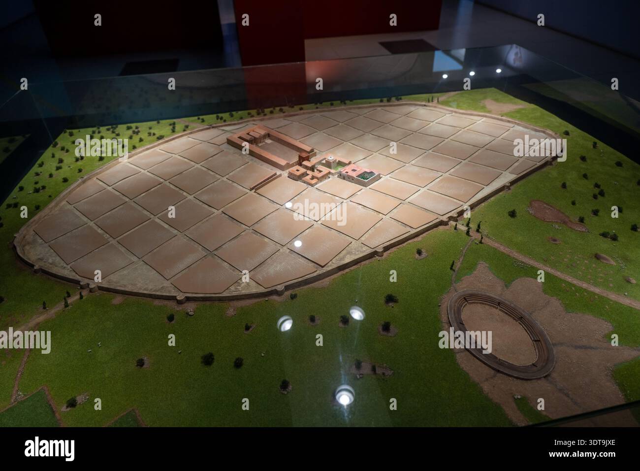 Museum display featuring a scale model of the ancient Roman settlement ...