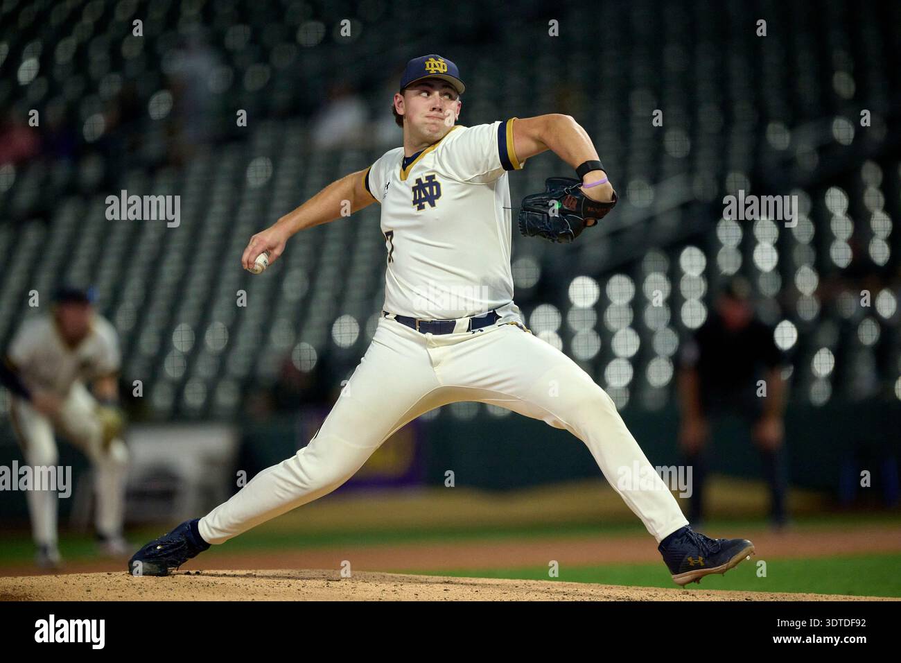 Notre Dame Fighting Irish pitcher Jack Radel (27) delivers a pitch ...