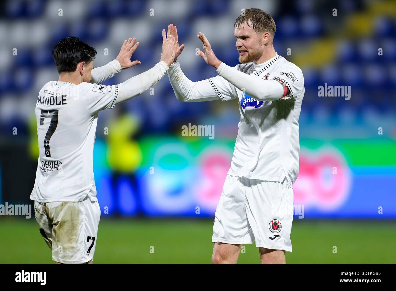 from left: Simon Handle (Viktoria, 7), Lars Dietz (Viktoria, 2), player ...