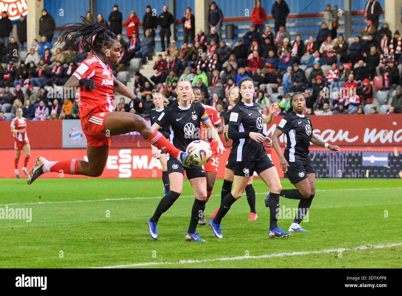 General scene in the box with Edna Imade (29 FC Bayern Munich) striking ...