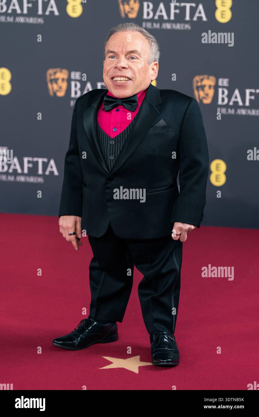 warwick-davis-attends-the-2026-ee-bafta-film-awards-held-at-the-royal