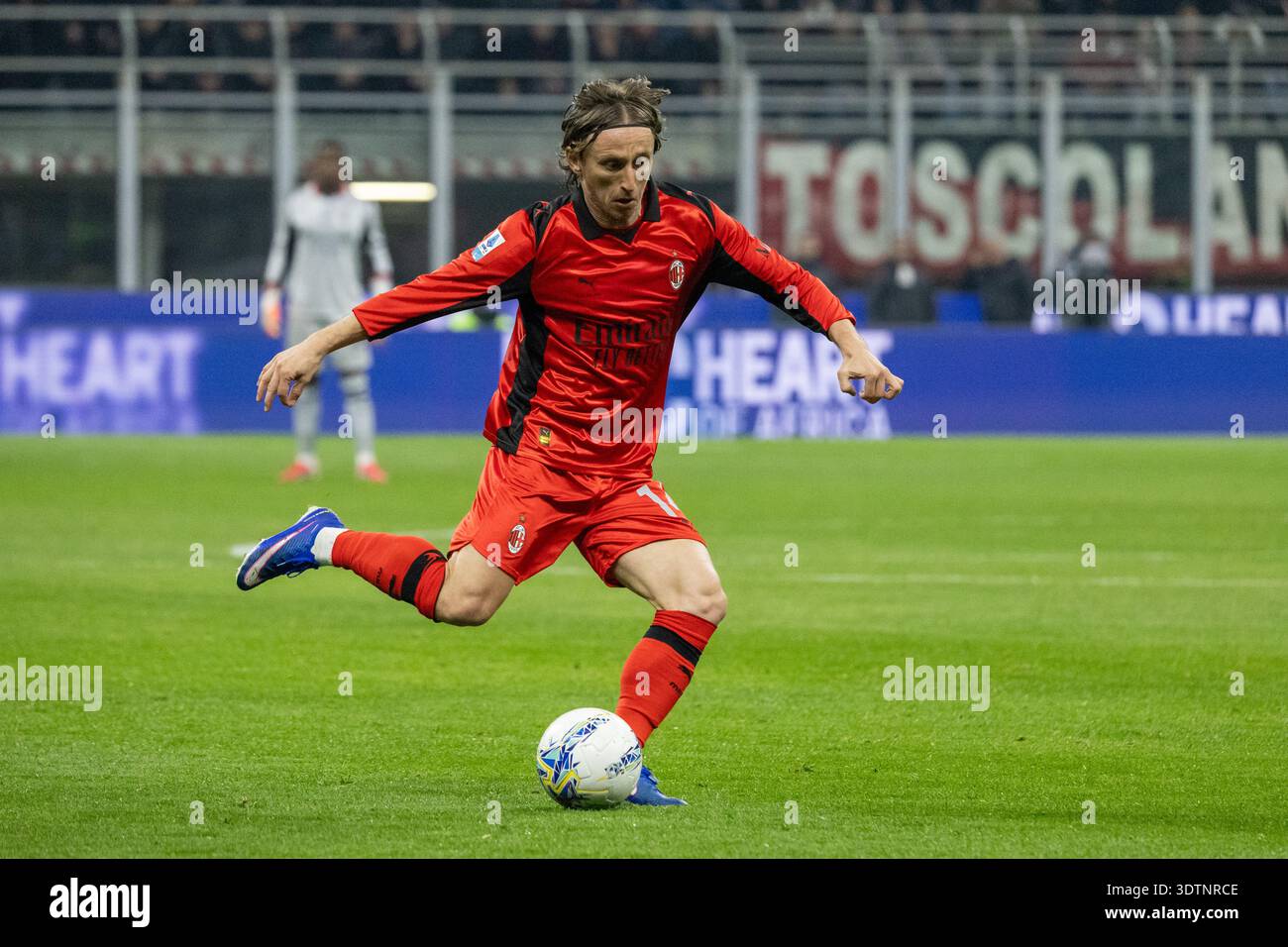 luka-modric-ac-milan-during-serie-a-match-ac-milan-vs-parma-calcio