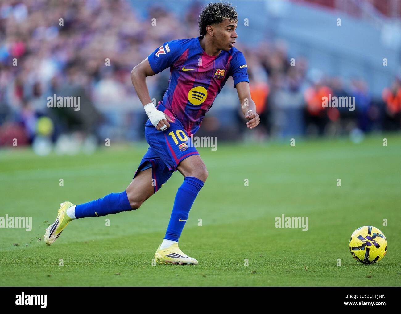 lamine-yamal-of-fc-barcelona-during-the-la-liga-ea-sports-match-between