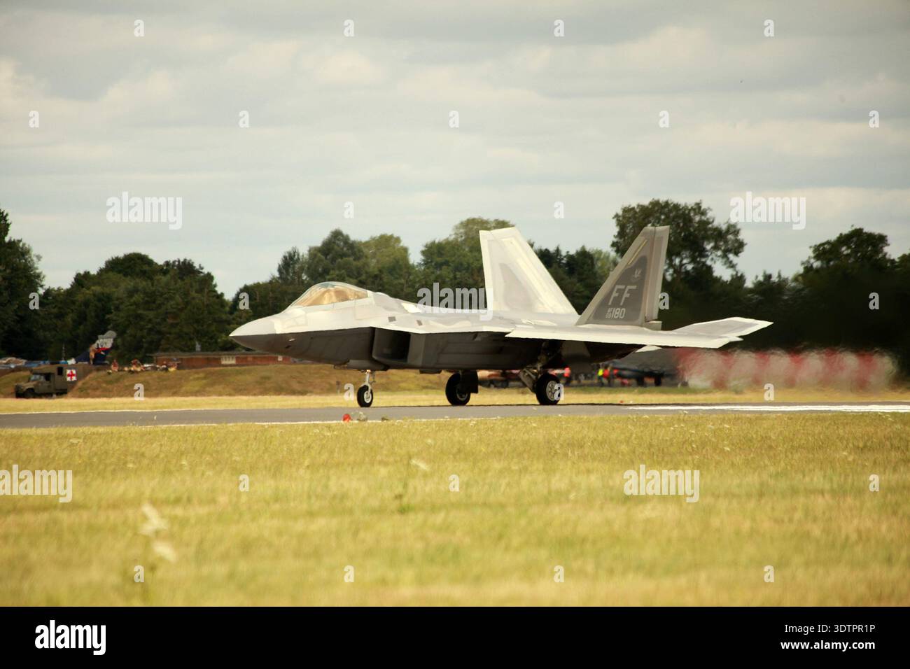 Lockheed Martin F-22 Raptor is a military stealth fighter aircraft USAF ...