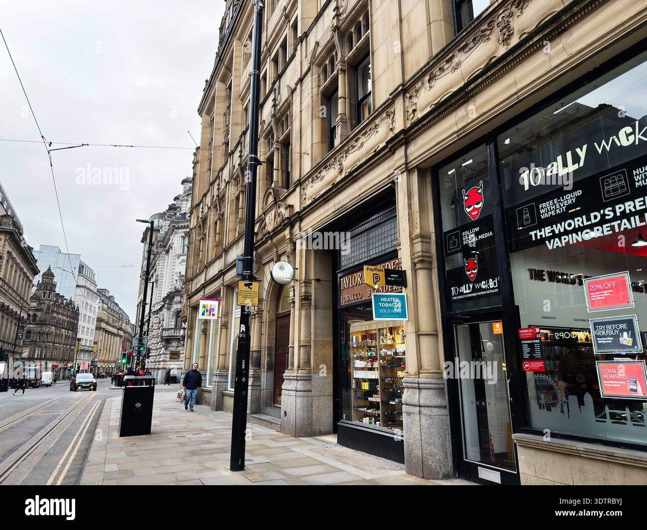 Vaping shop england hi-res stock photography and images - Page 2