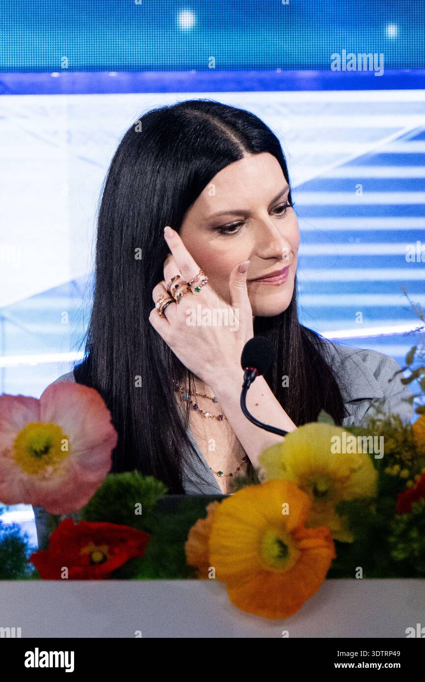 Laura Pausini 76th Italian Song Festival of Sanremo Conductors Press ...