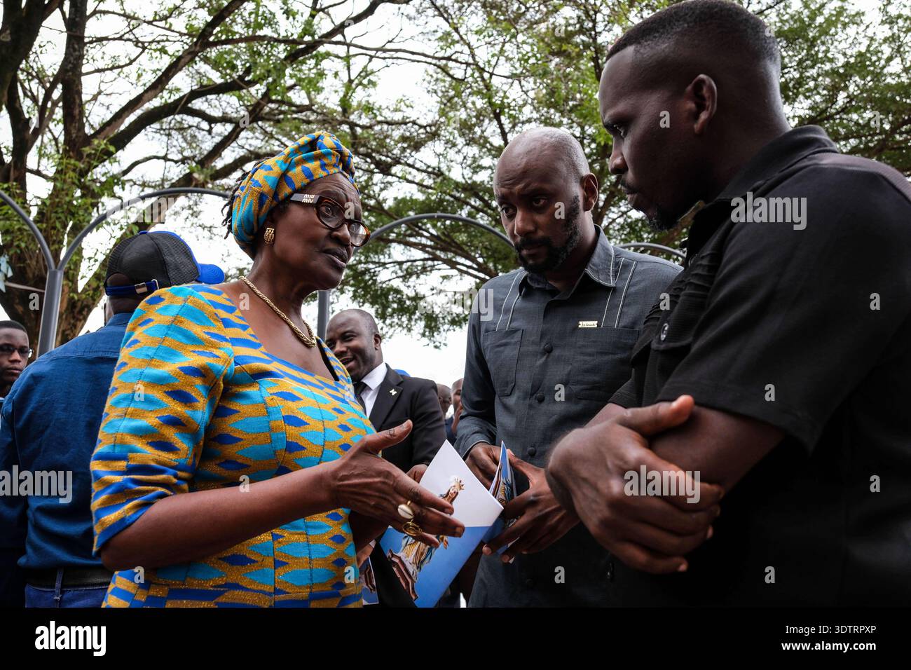 Winnie Byanyima, left, UNAIDS chief and wife of detained Ugandan ...