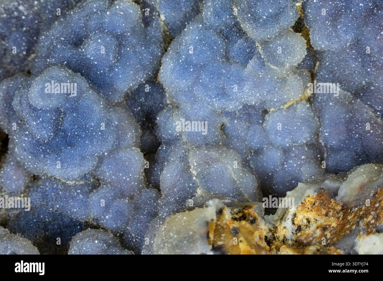 Botryoidal Radial Quartz Botryiodal hi-res stock photography and images - Alamy