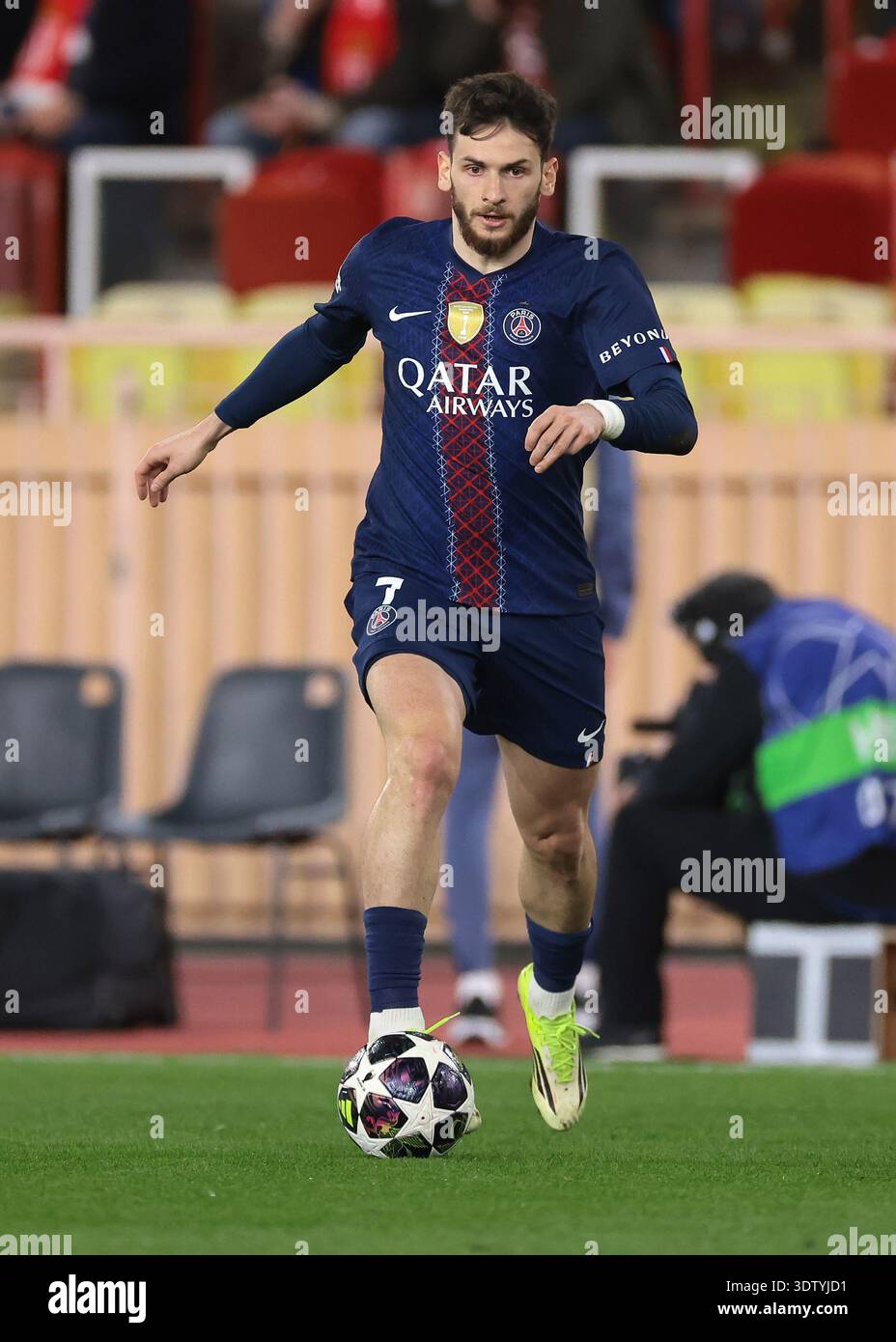 PSG Won't Sign Emergency Replacement for Injured Khvicha Kvaratskhelia