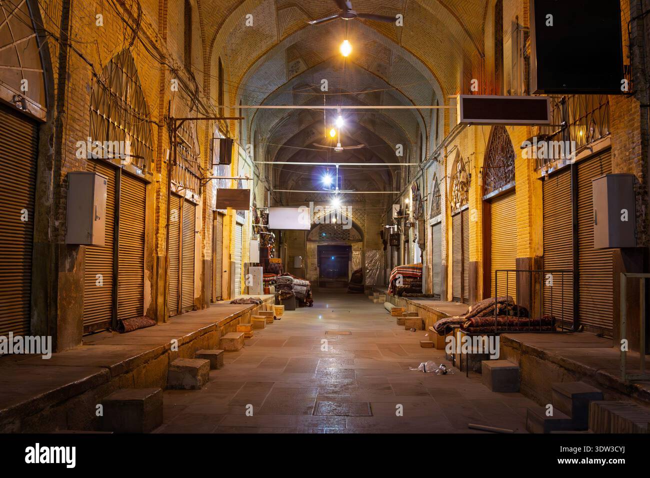 Persian lit hi-res stock photography and images - Alamy