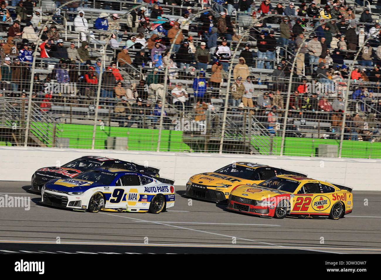 HAMPTON, GA - FEBRUARY 22: General race action during the NASCAR Cup ...