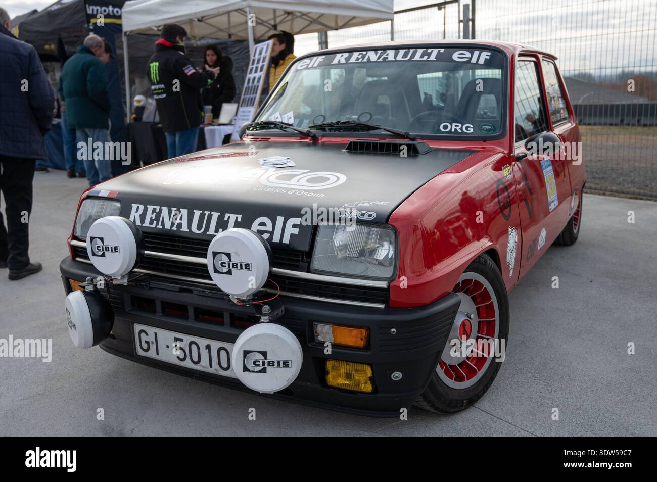 Front view of a red Renault 5 Alpine rally car featuring Cibié ...