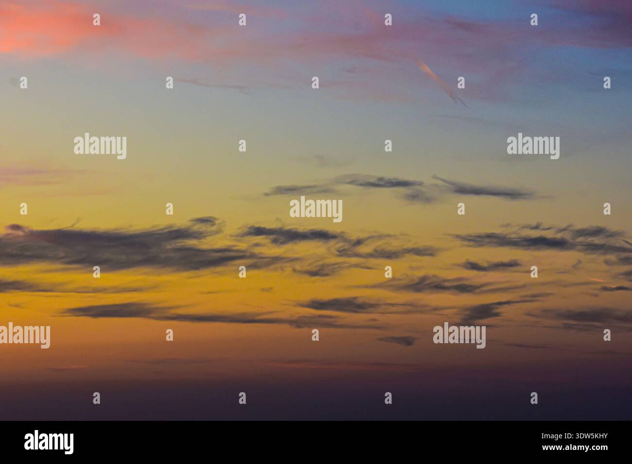 Plus Folder Shapes dark evening hi-res stock photography and images - Alamy