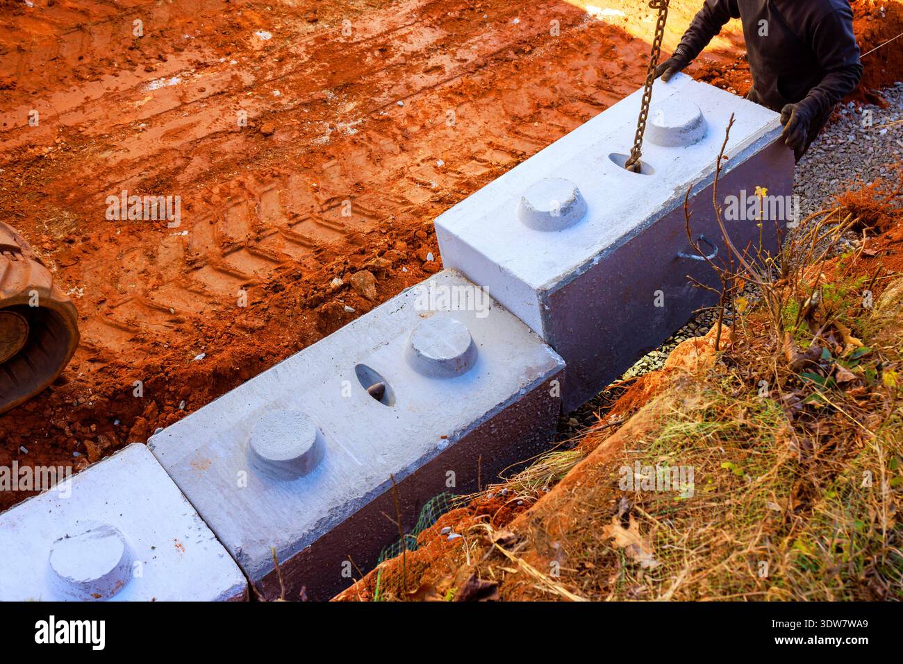 Locking Chain Construction Construction worker uses chain hi-res stock photography and images - Alamy