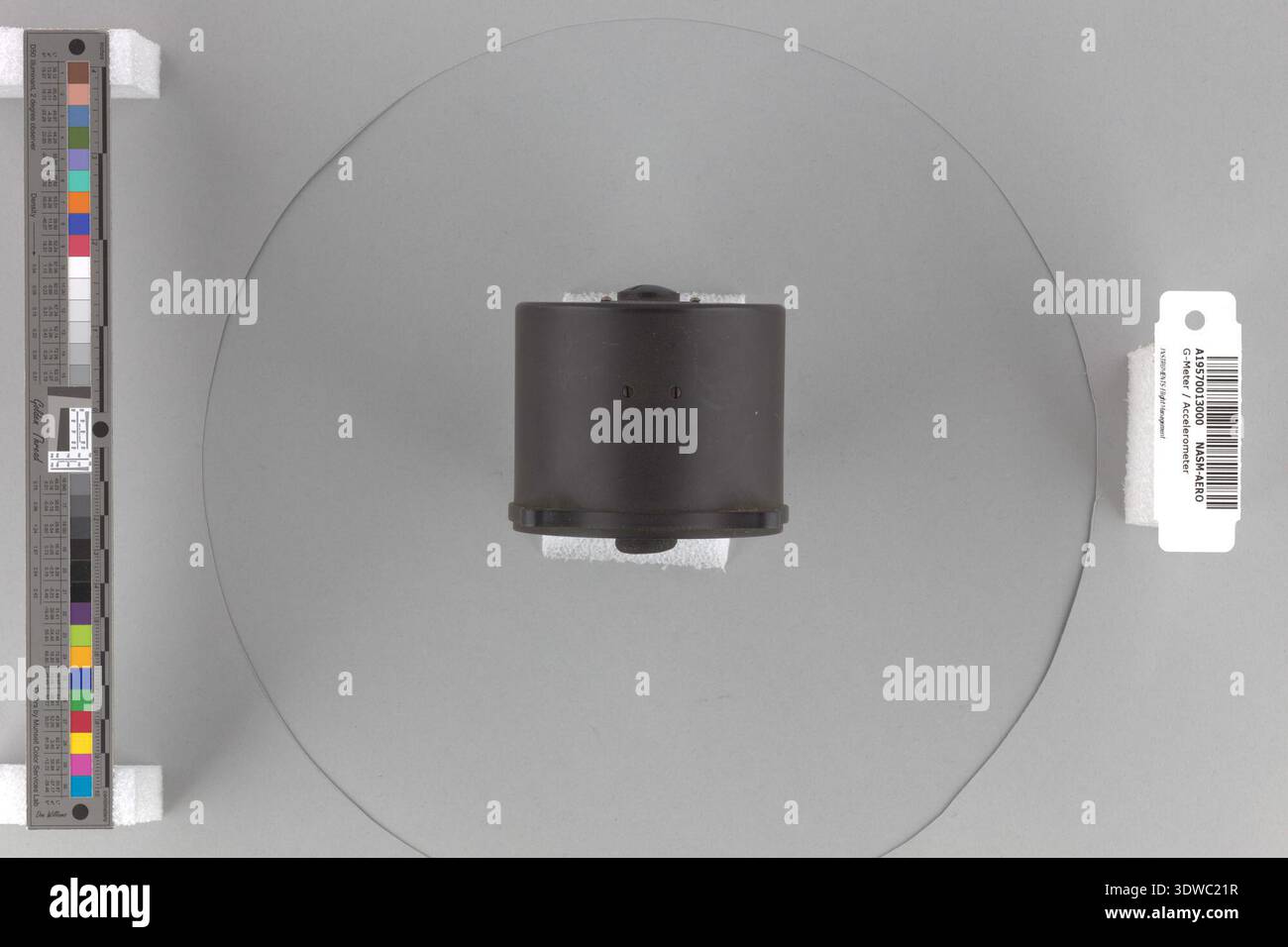 Panel mounted cockpit hardware hi-res stock photography and images - Alamy