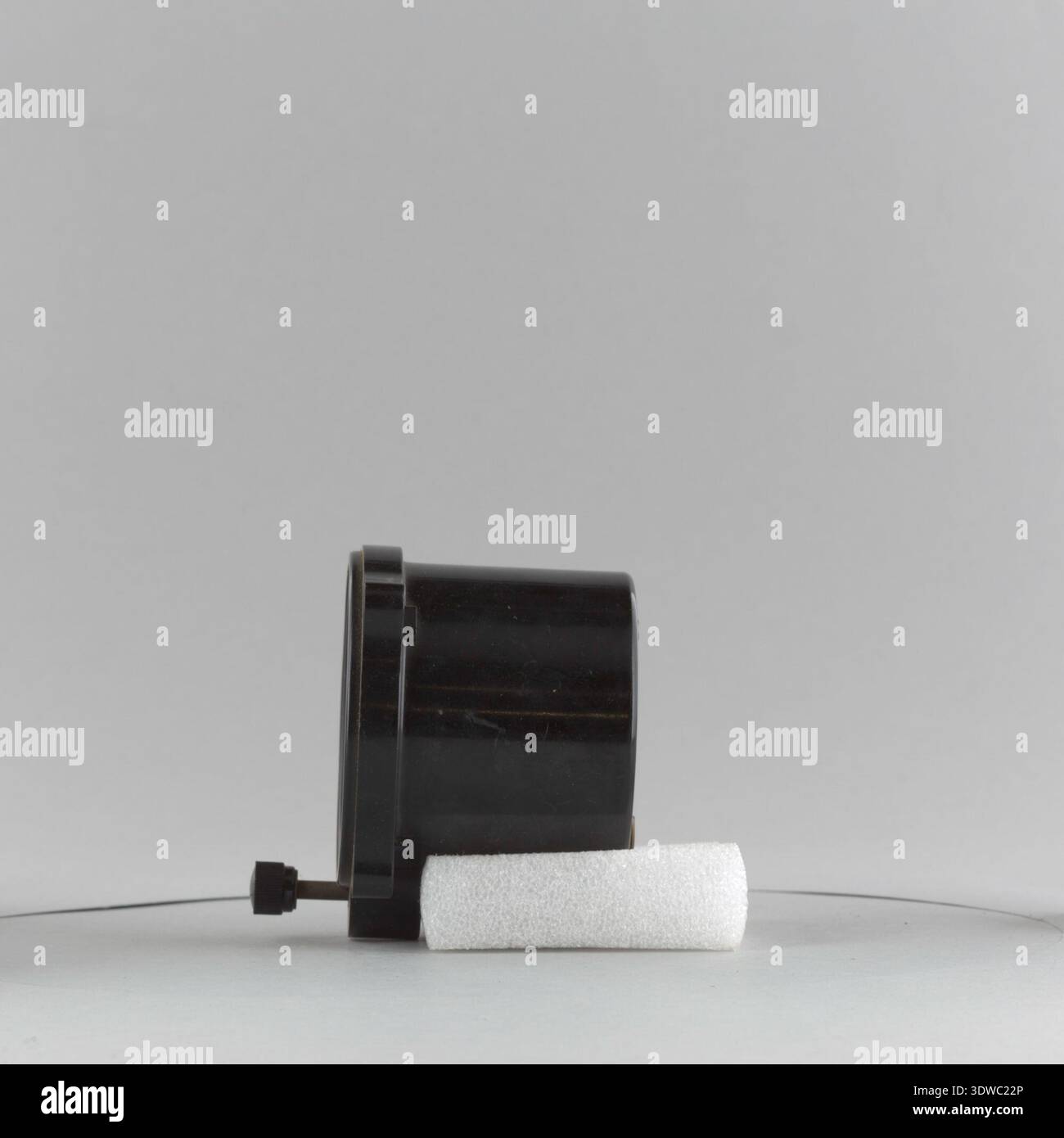 Pressure reference adjustment hi-res stock photography and images - Alamy