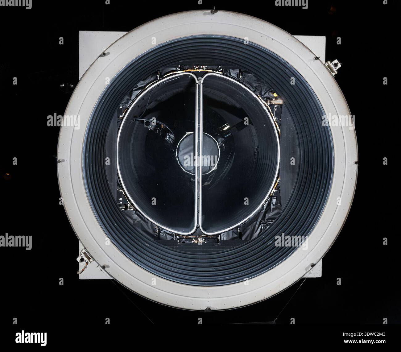 Intergalactic Space Module Astrophysics experiment module hi-res stock photography and images - Alamy