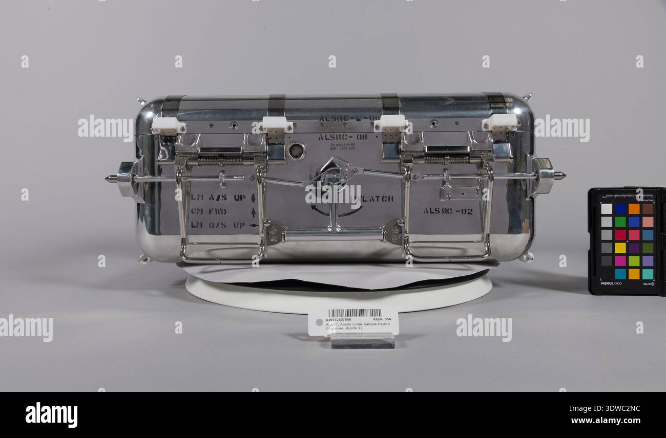 Moon rock container hi-res stock photography and images - Alamy