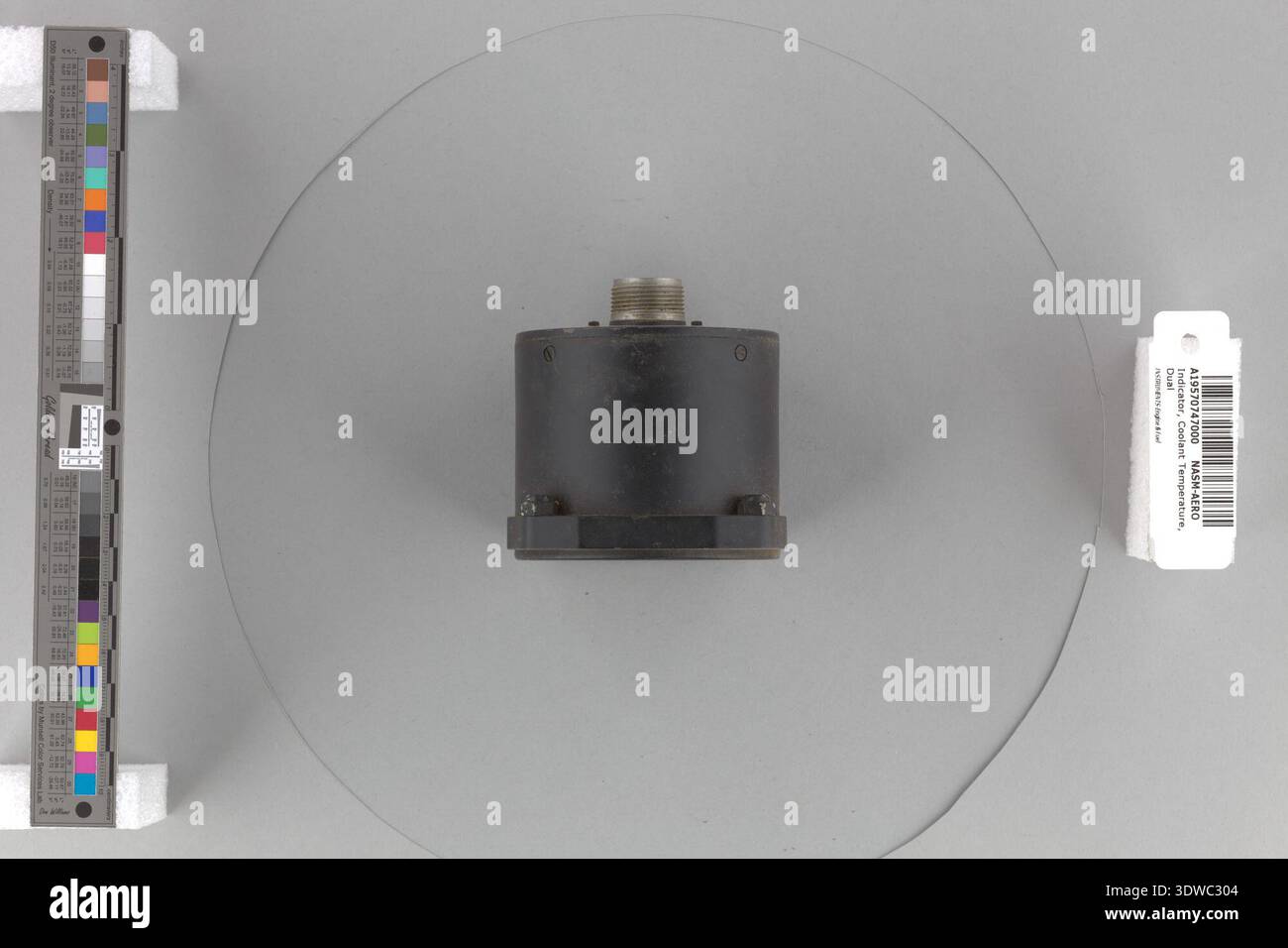 Dual dial coolant display hi-res stock photography and images - Alamy