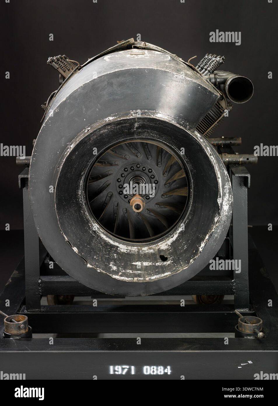 80 Hp Engine Camshaft reduction propeller drive system hi-res stock photography and ...