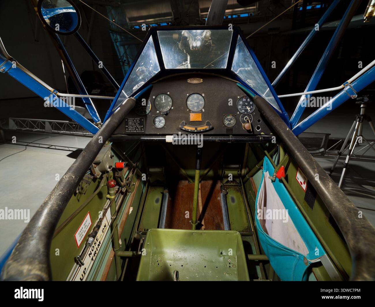 Kinner Types Prewar airplane design hi-res stock photography and images - Alamy