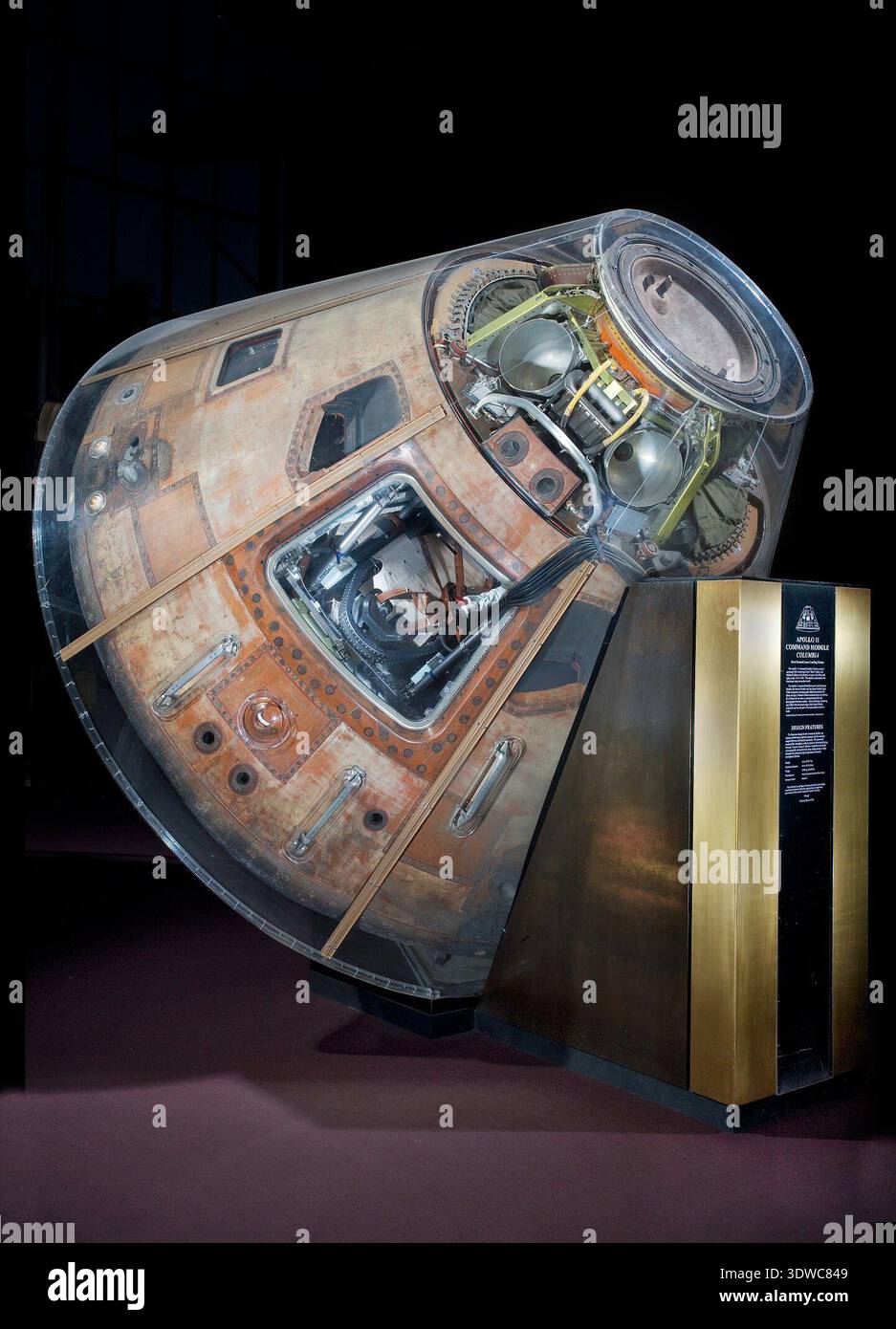 Conical command capsule body hi-res stock photography and images - Alamy