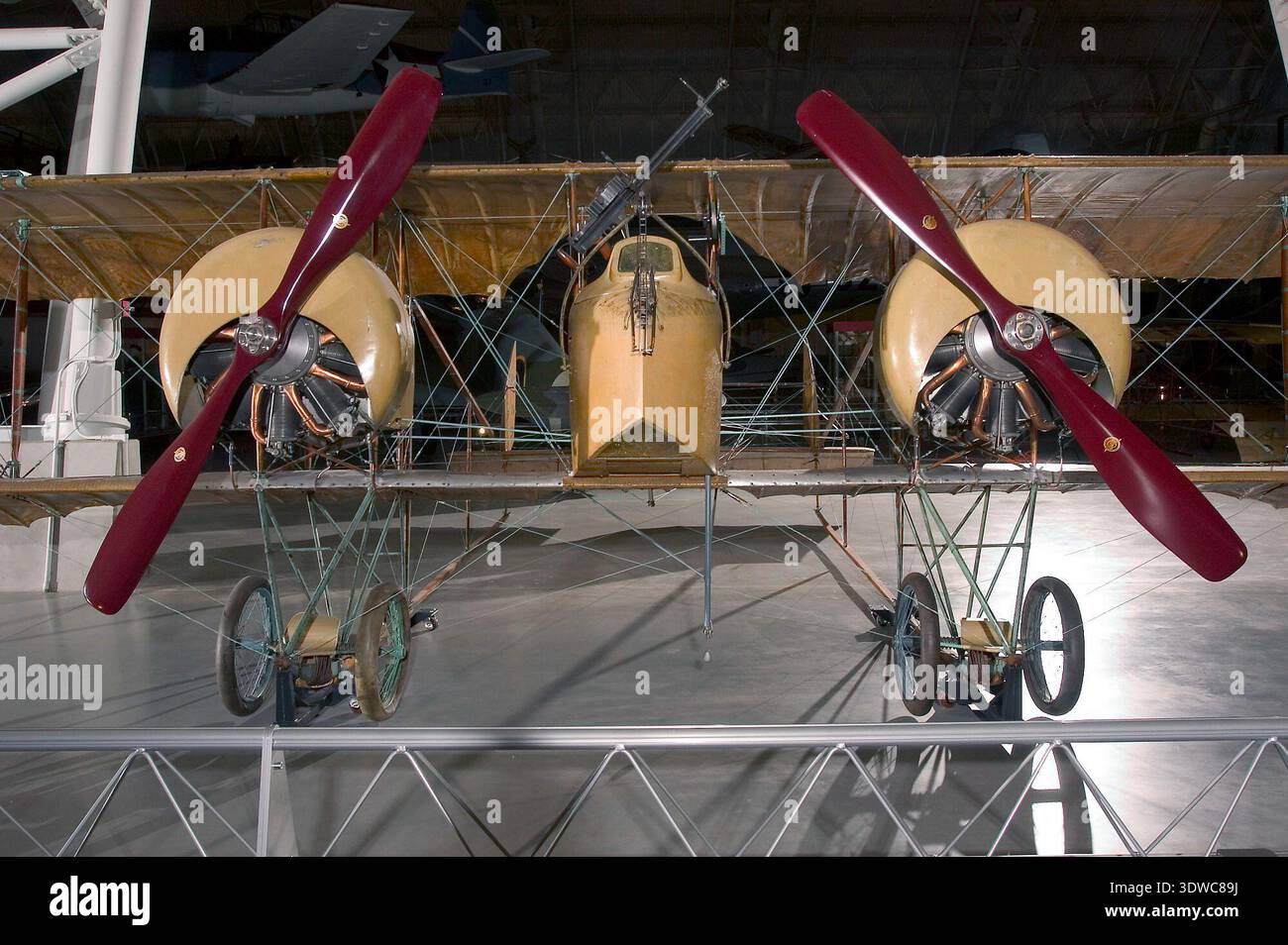 Caudron G.4 was a French twin-engine, two-seat biplane employed for ...
