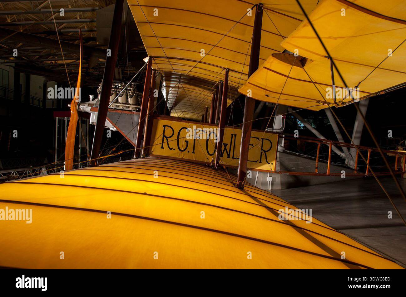 Rg Fowler Open frame fuselage structure hi-res stock photography and images - Alamy