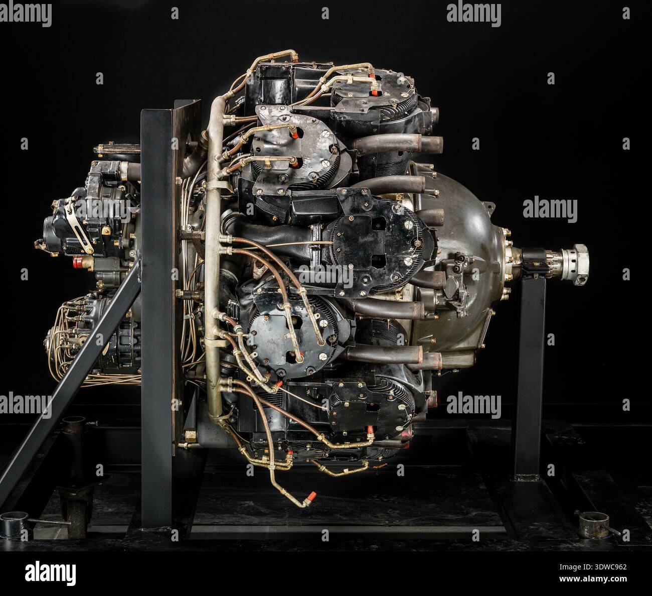 Fuel injection system aircraft hi-res stock photography and images - Alamy