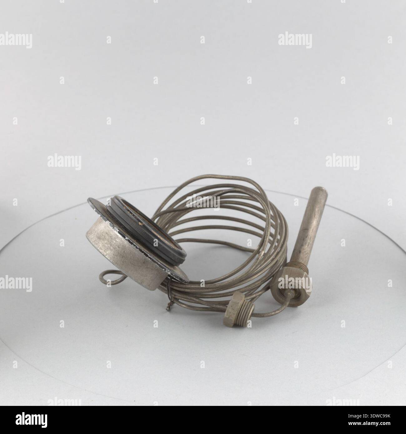 1918 coolant temperature indicator hi-res stock photography and images ...