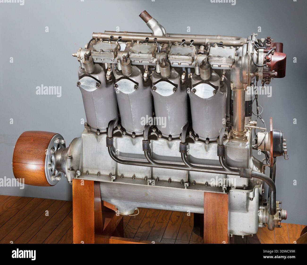 First liberty engine model hi-res stock photography and images - Alamy