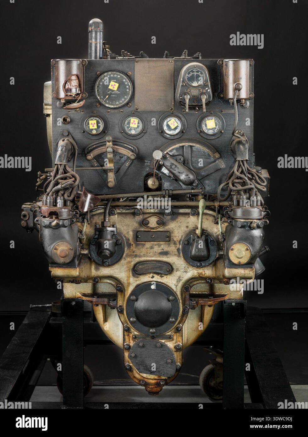 The Packard Model 1A-1551 (circa 1922) was a reciprocating, water ...