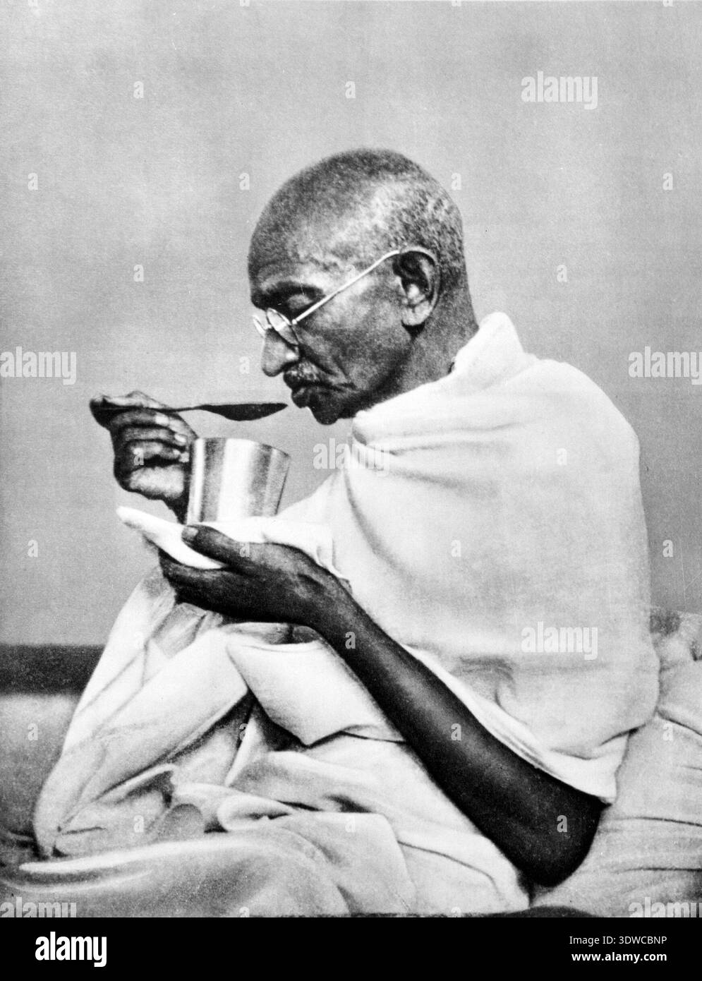 This Black And White Photograph Captured By Anefo In The 1940s Shows this-black-and-white-photograph-captured-by-anefo-in-the-1940s-shows