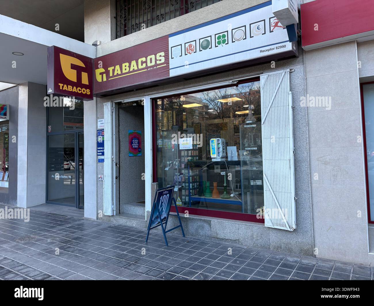 valencia tobacco shop Tobacco tabacos shop in spain hi-res stock photography and images