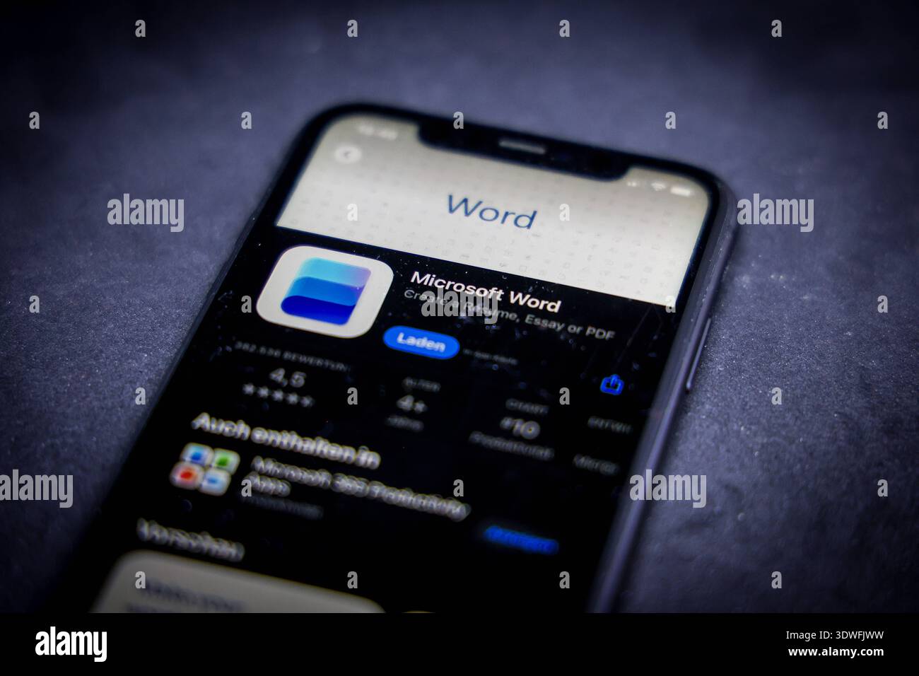 Apple App Store auf einem iPhone. Must-Have Apps. Microsoft Word. // 26 ...