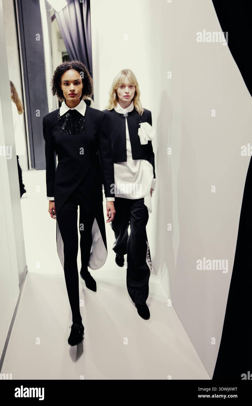 Milano Fashion Week - Women F/W 26-27 Emporio Armani Men and Women ...