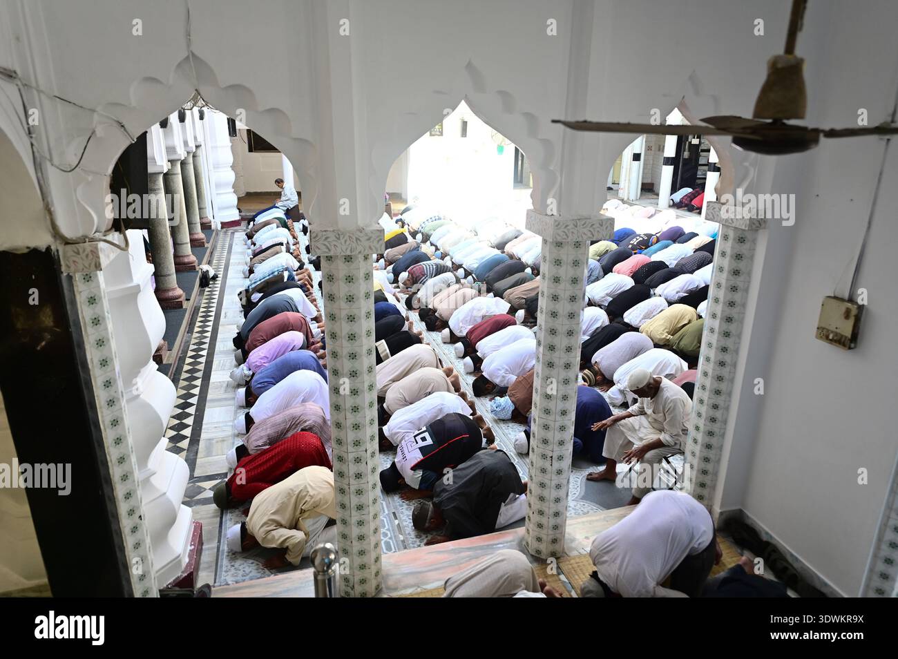 Prayagraj, Uttar Pradesh, India. 27th Feb, 2026. Prayagraj: Muslims ...
