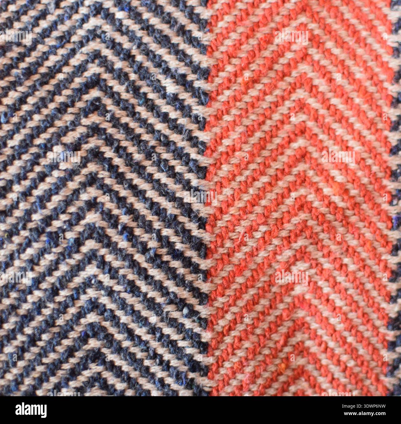 Alternating color pattern hi-res stock photography and images - Alamy