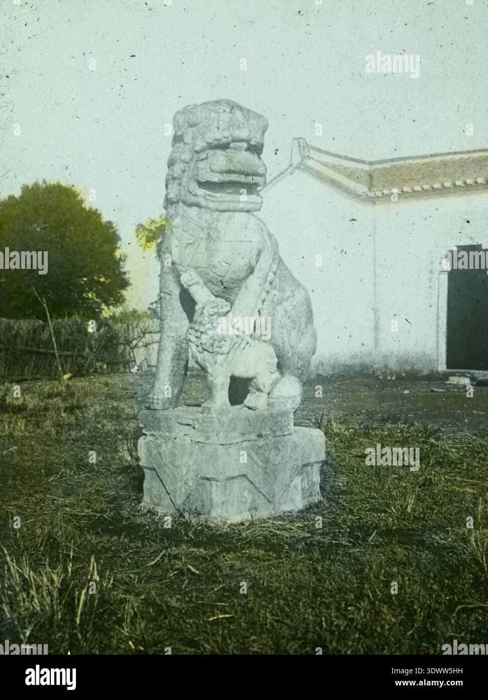 Chinese Guild Chinese guild institution history hi-res stock photography and images ...