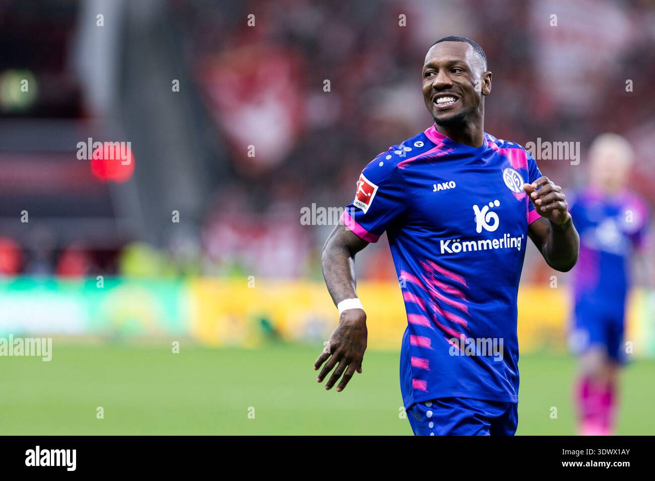 LEVERKUSEN, GERMANY - FEBRUARY 28: Sheraldo Becker (1. FSV Mainz 05, 23)  during the Bundesliga match between Bayer 04 Leverkusen vs. 1. FSV Mainz 05  on matchday 24 at BayArena on February