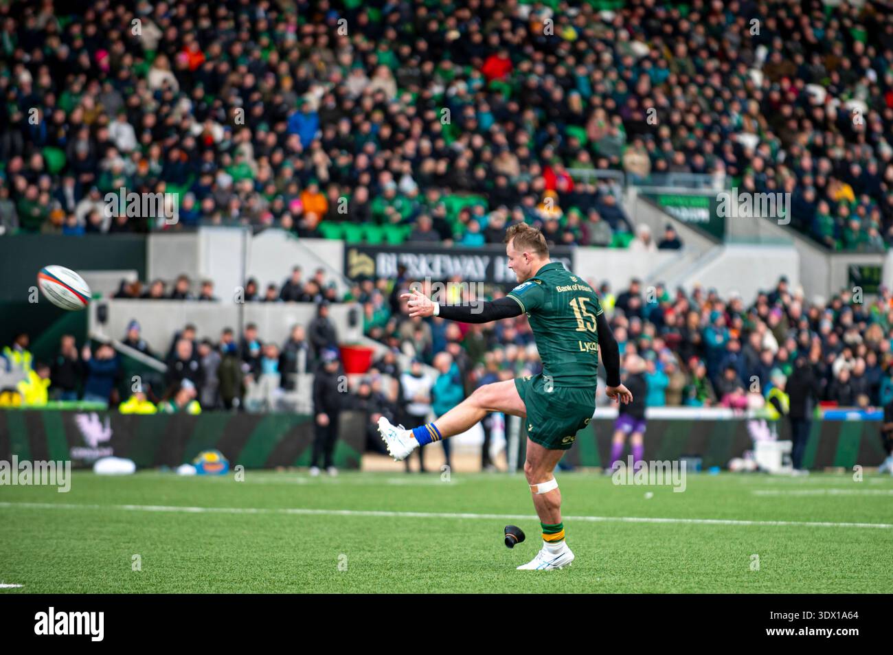Sam Gilbert Rugby Sam Gilbert of Connacht Rugby kicks the conversion during the United ...