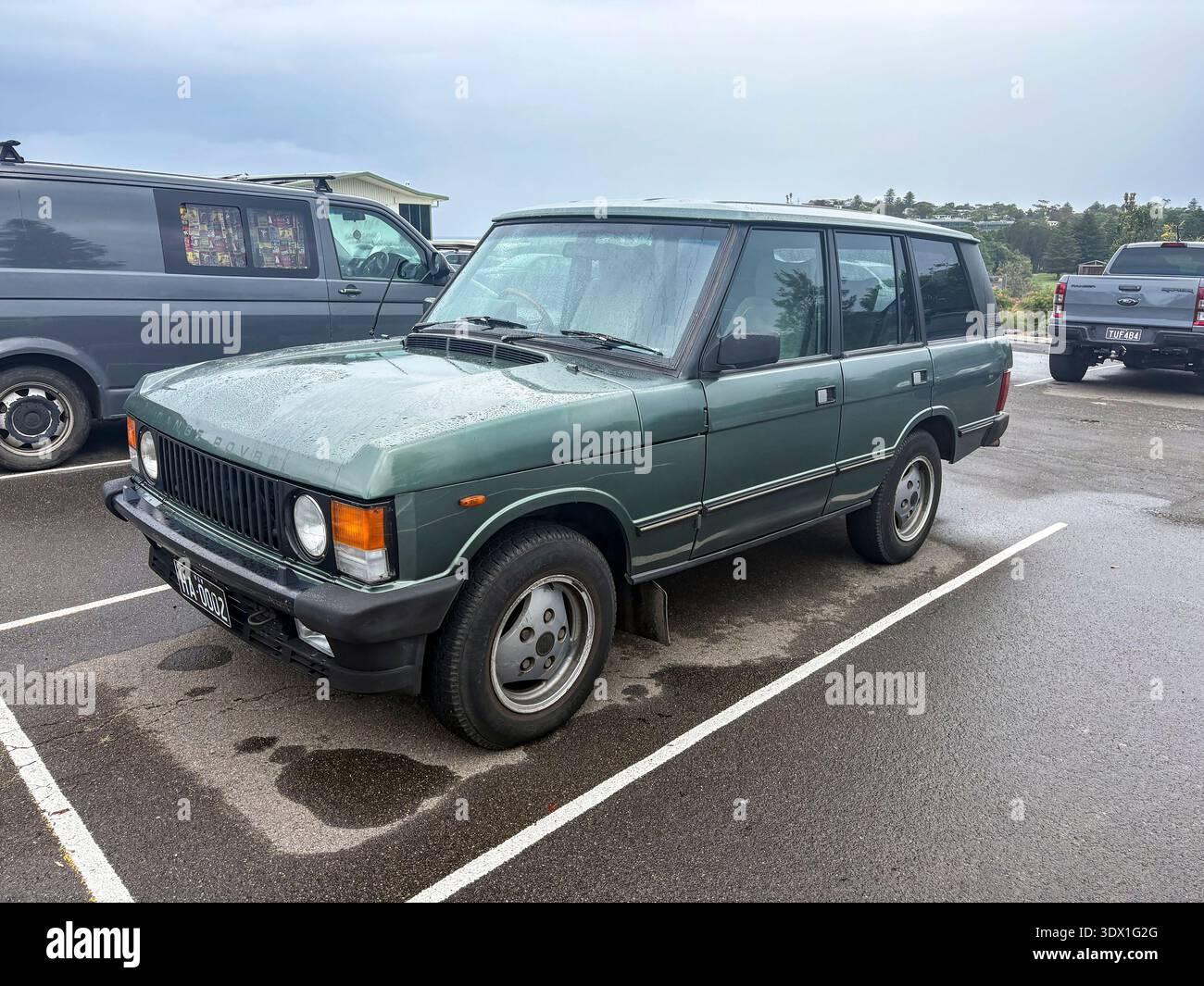 1985 classic Range Rover vehicle 4x4 in green parked in Sydney,NSW,Australia with personalised number plate - Smartphone Captured Stock Image