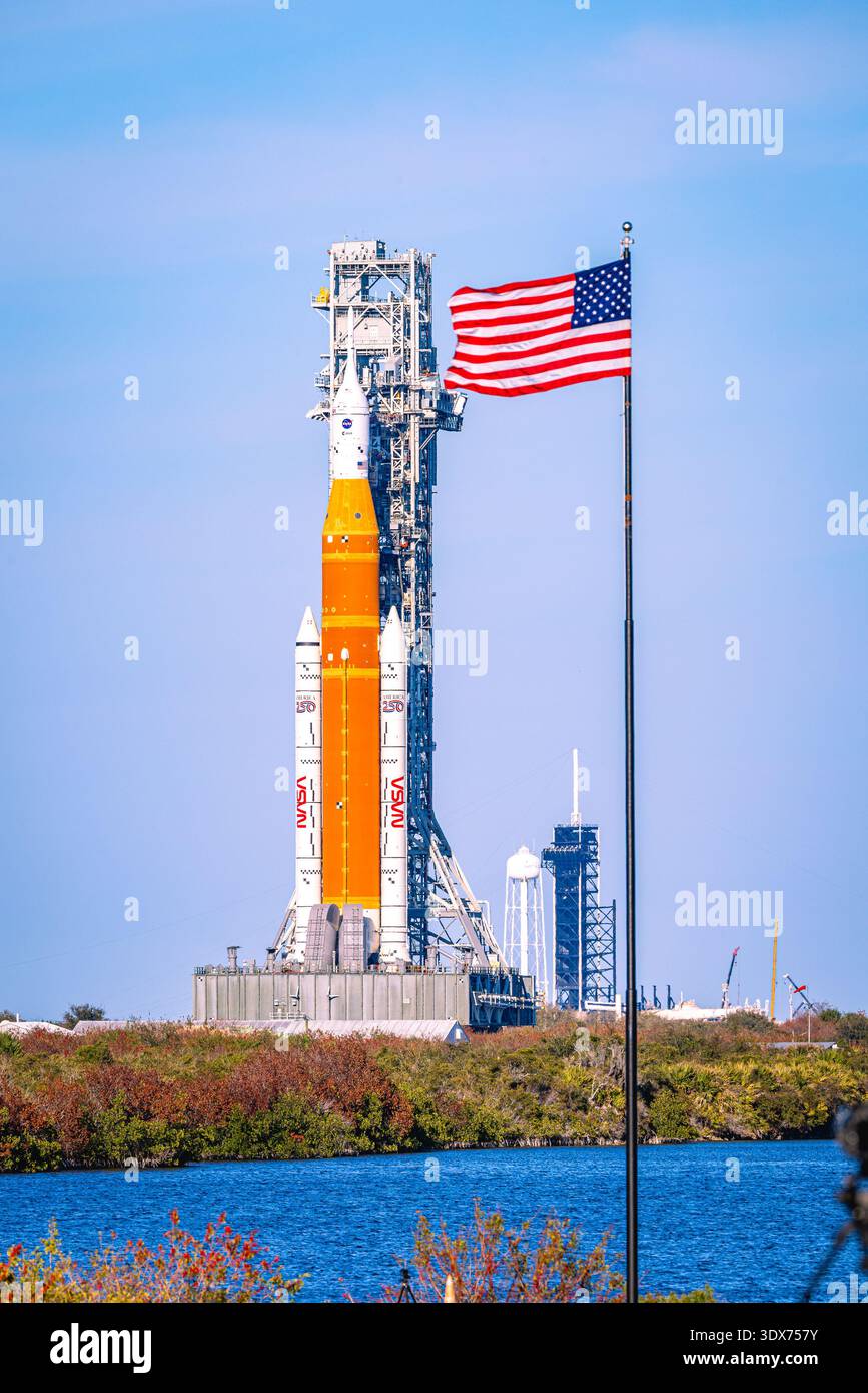 Sls Alex NASA successfully rolled back the Artemis II Space Launch System (SLS ...