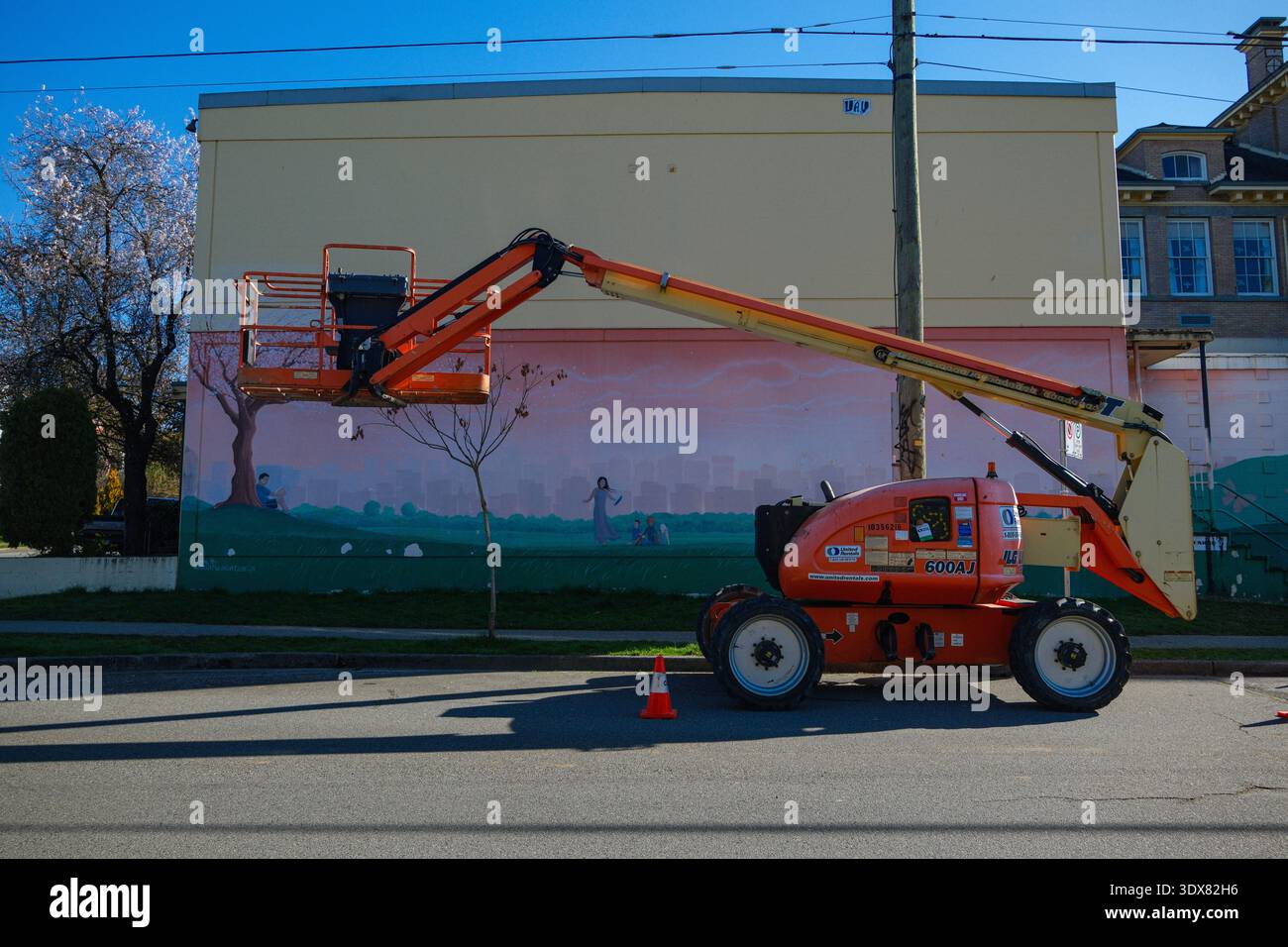 Jlg articulated boom lift hi-res stock photography and images - Alamy