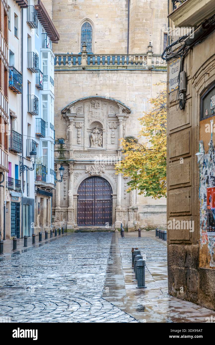 Side Entrance Of Concatedral De Santa Maria De La Redonda, Logrono, Spain Stock Photo